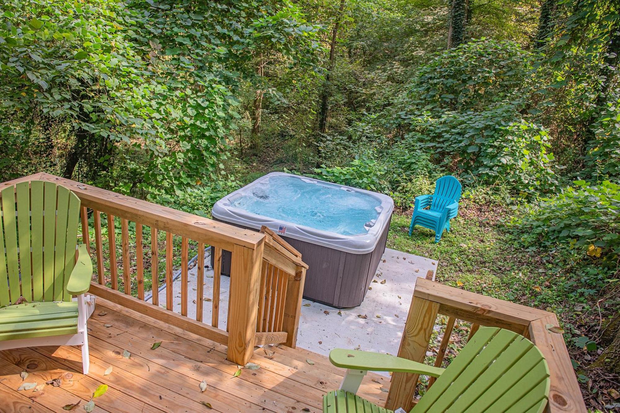 Tiny Cabin Village Private Hot Tub Lynda Cabin Chattanooga Exterior photo