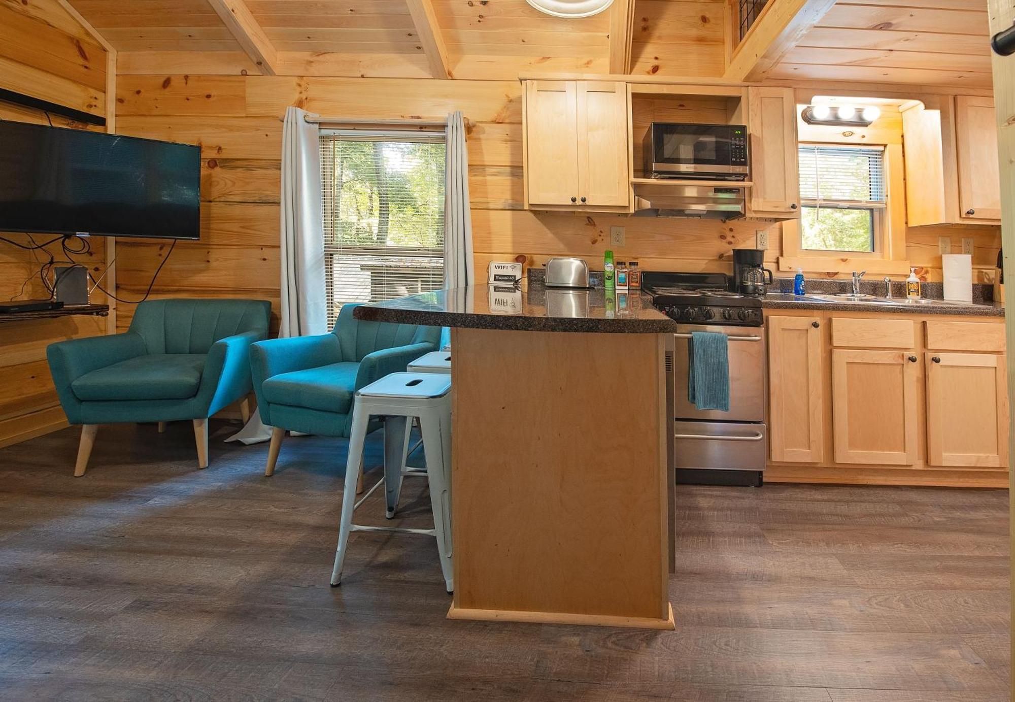 Tiny Cabin Village Private Hot Tub Lynda Cabin Chattanooga Exterior photo